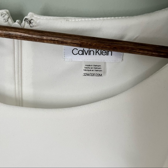 Calvin Klein 3/4 Split Sleeve Scuba Crepe Sheath Dress NWT Size 22W - Picture 6 of 6